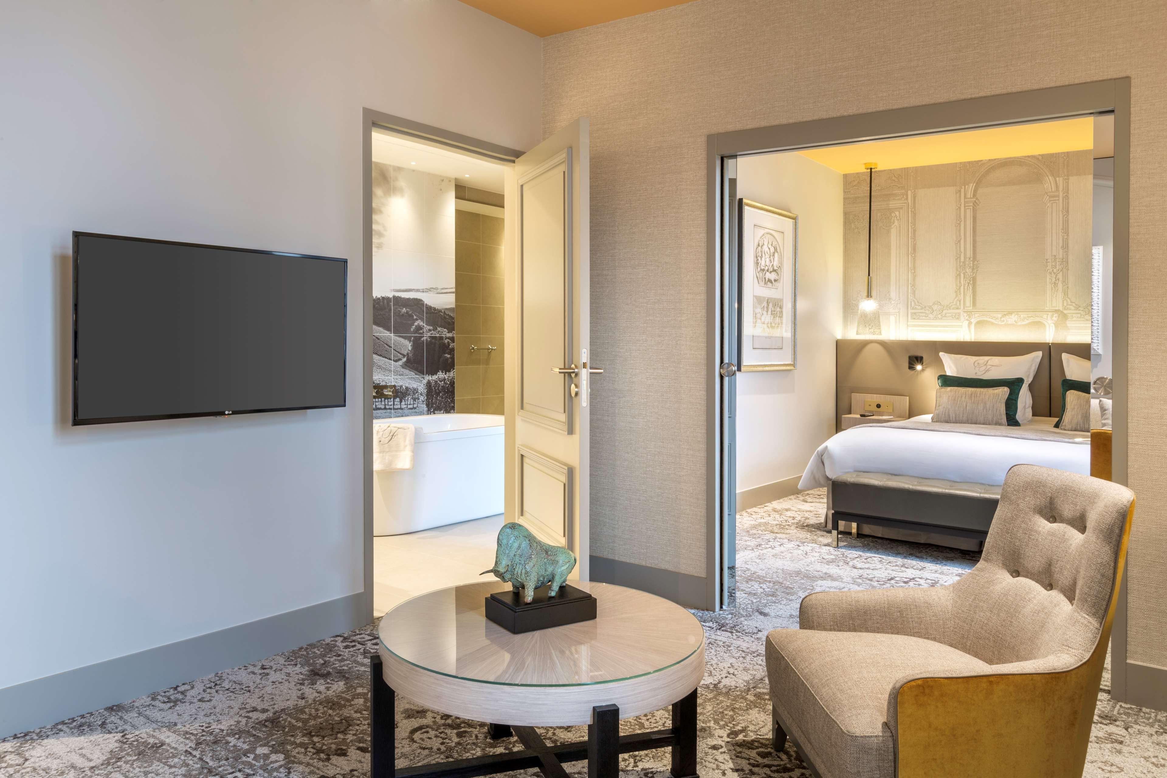 Hotel & Spa Les Sept Fontaines Best Western Premier Турню Екстер'єр фото